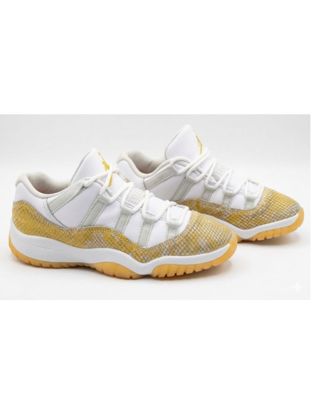 Air Jordan 11 Retro Low Yellow
Snakeskin 580522-107 Ps
Preschool Boys Size 1.5Y